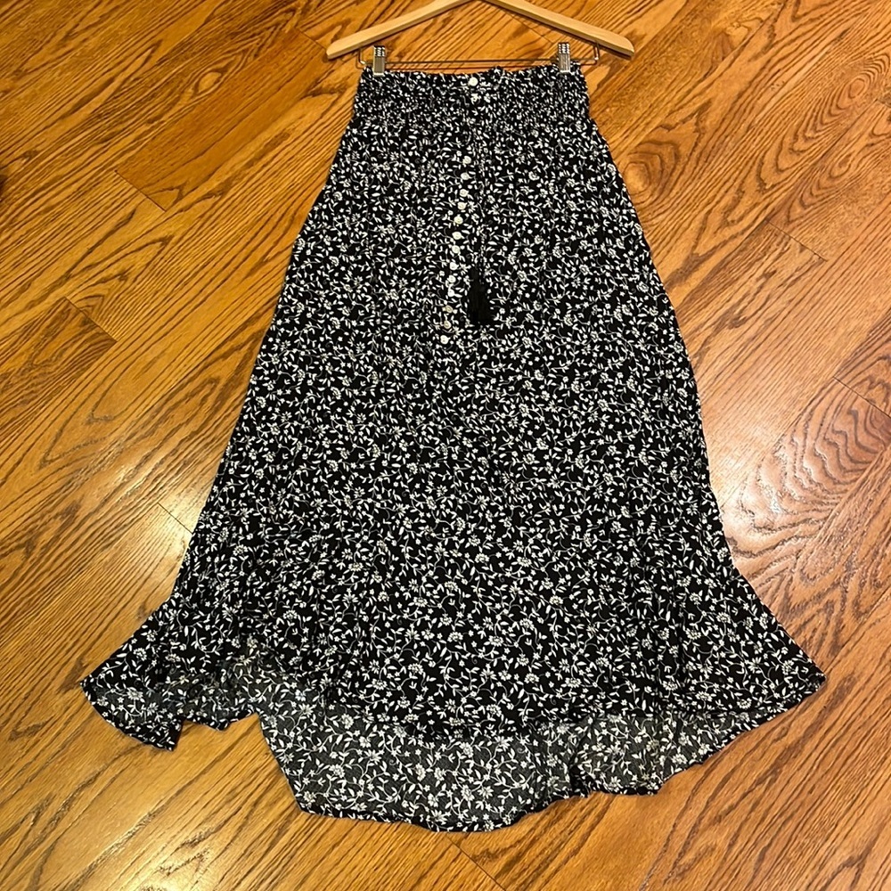 Ava Christine Woman’s Black Floral Maxi Skirt Size L